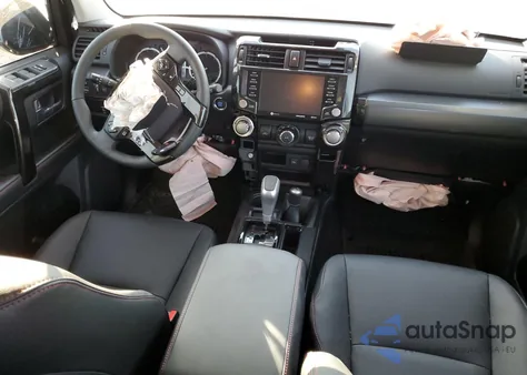 2023 Toyota 4Runner Se z USA, uszkodzony, nr VIN JTERU5JR3P6196993